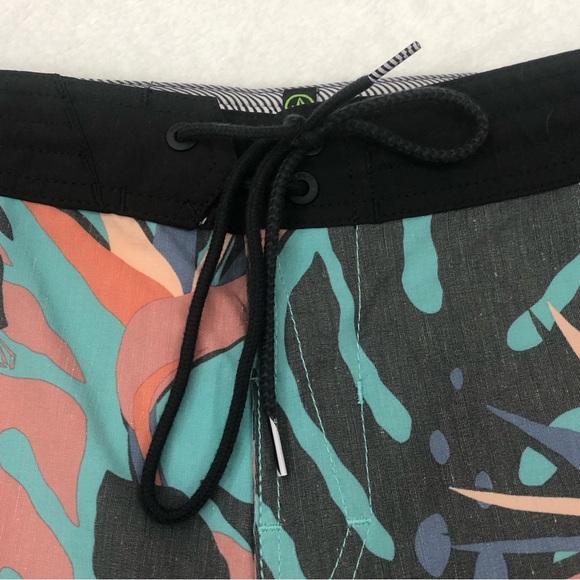 Volcom Stone Cinch Fly Turquoise Black Palm Floral Surf Swim Board Short Men 34 - Picture 5 of 9